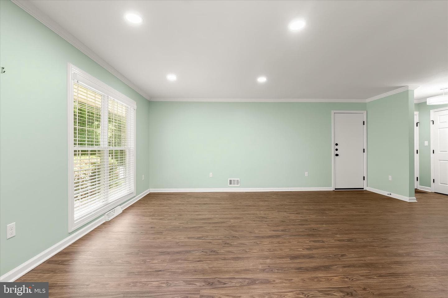 201 Suter Road photo 13