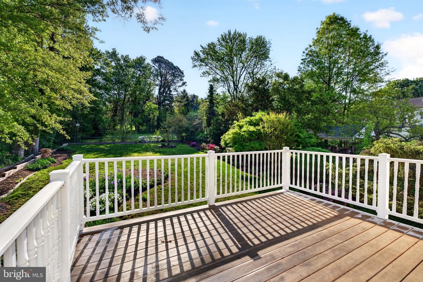 9 Maple Avenue photo 46