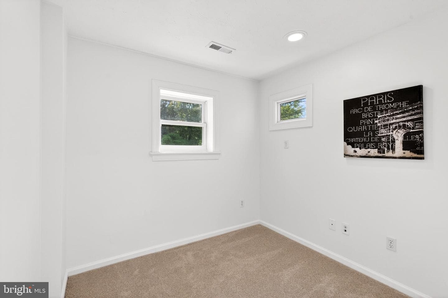 9 Maple Avenue photo 55