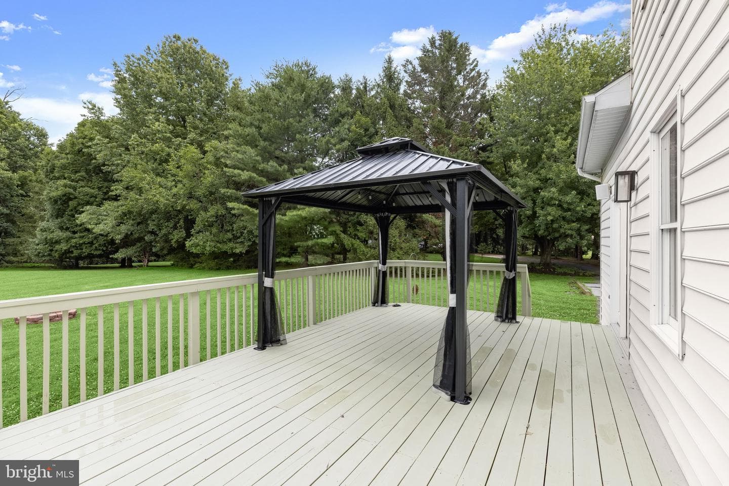 16 Charing Court photo 53