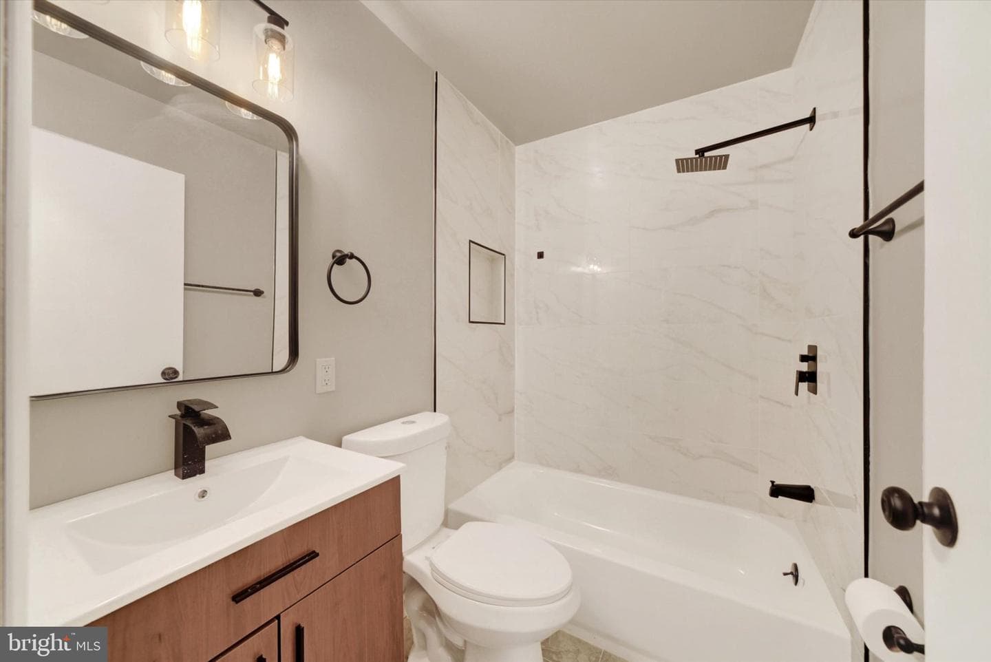 3709 Lamoine Road photo 12