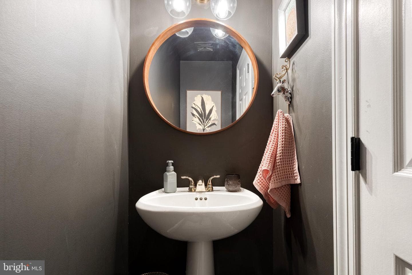 15701 Home Road photo 14