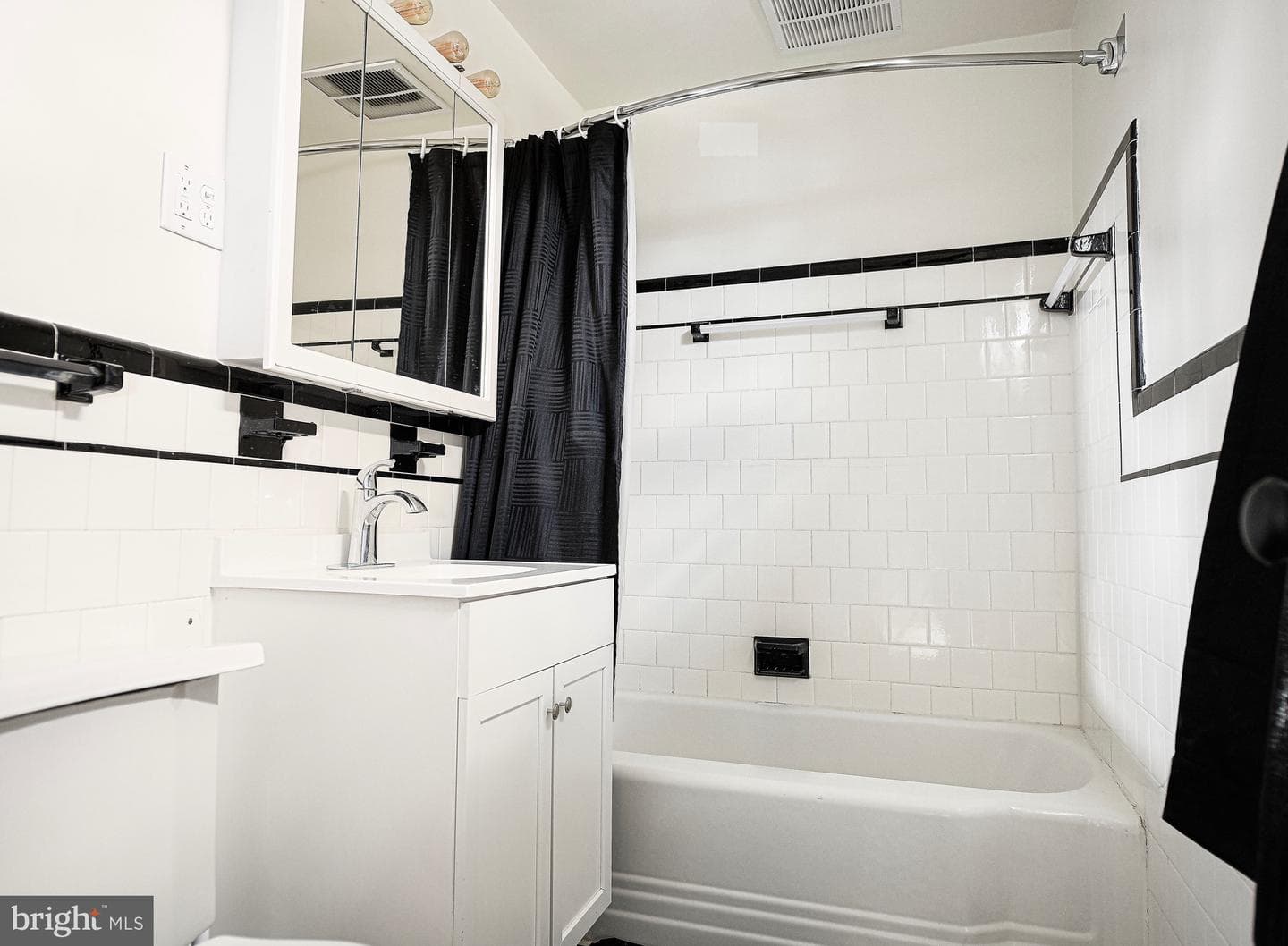 4210 Cardwell photo 15
