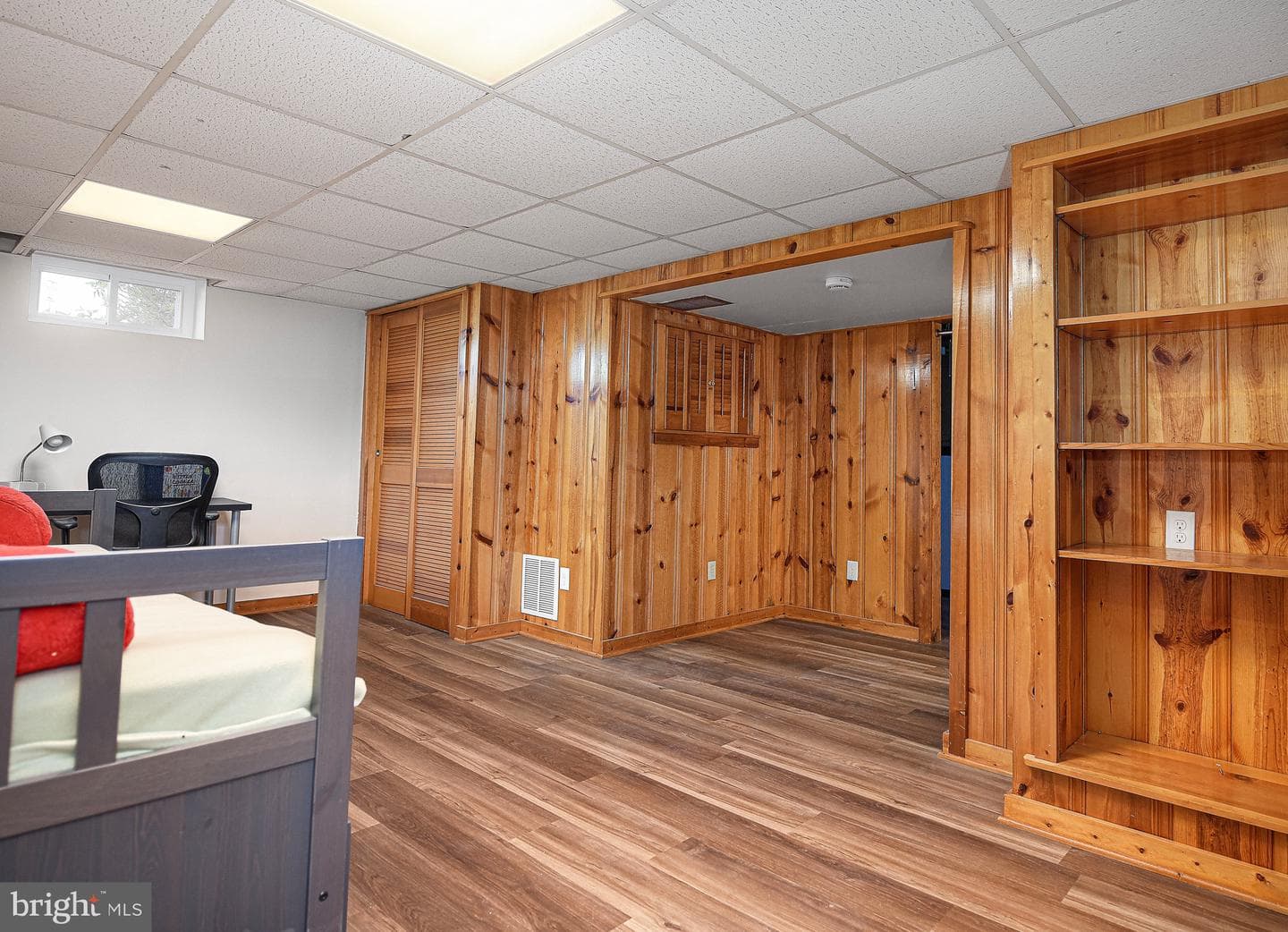 4210 Cardwell photo 19