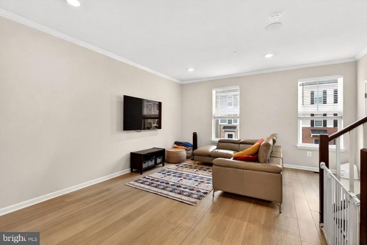 6512 Greenleigh photo 5