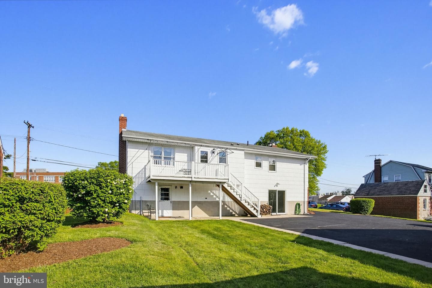 6713 Kenwood Avenue photo 32