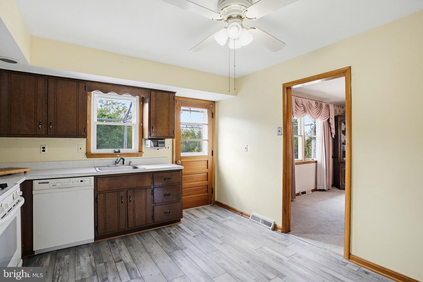 6713 Kenwood Avenue photo 8