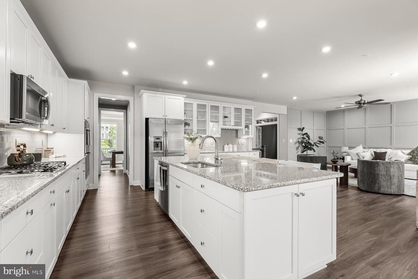 6207 Islington Street photo 3