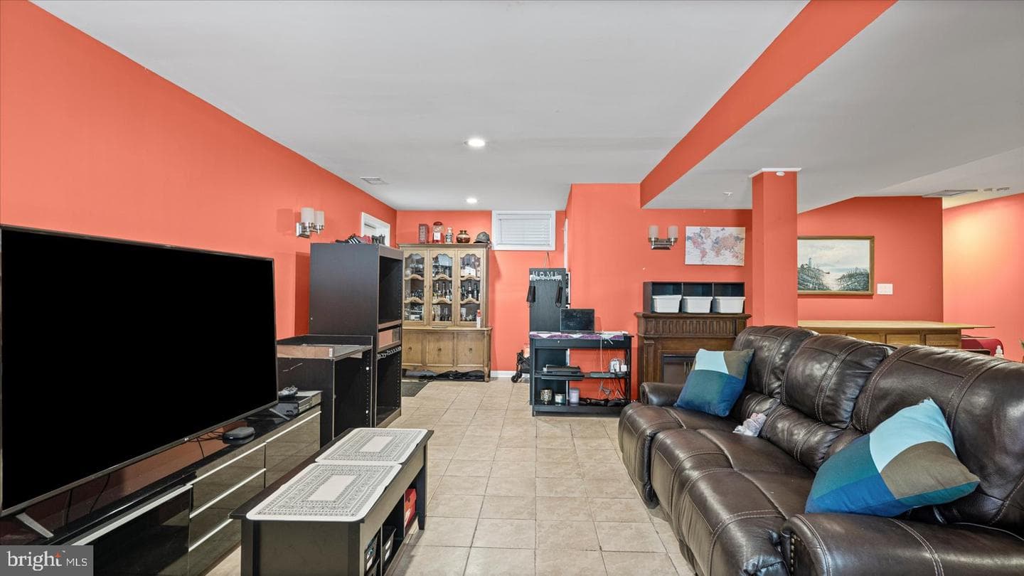 21 Sidewell Court photo 38