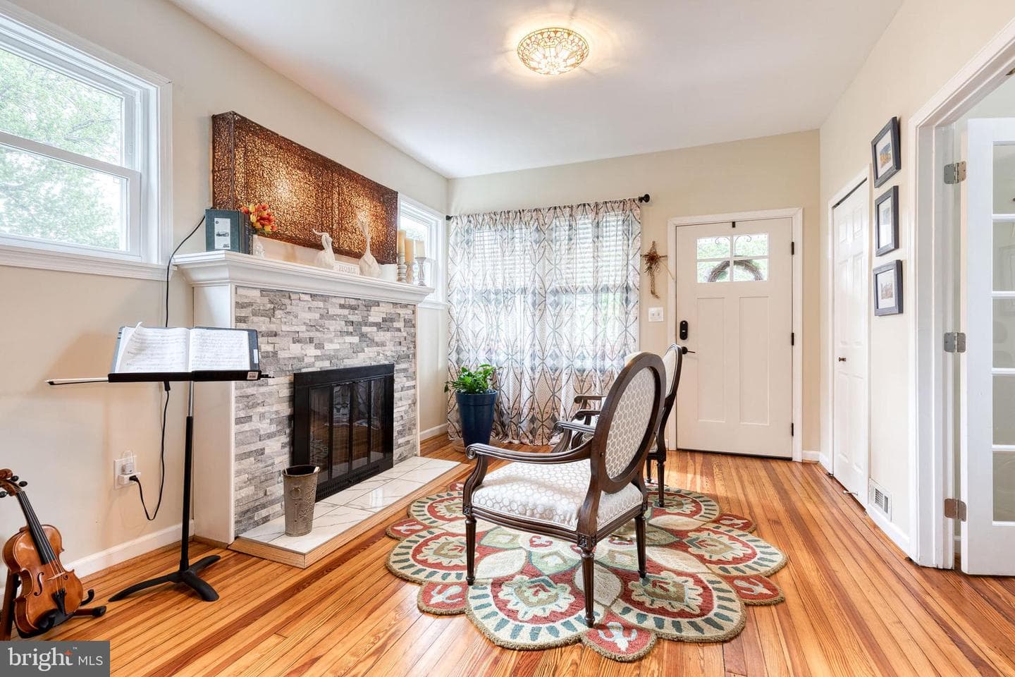 222 Warren Road photo 6
