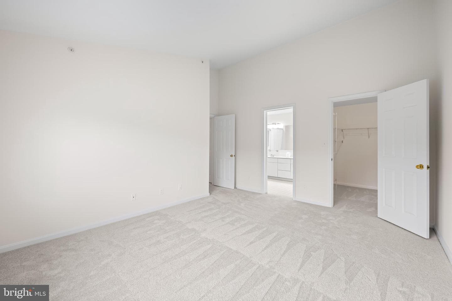 9 Tintern Court #304 photo 16