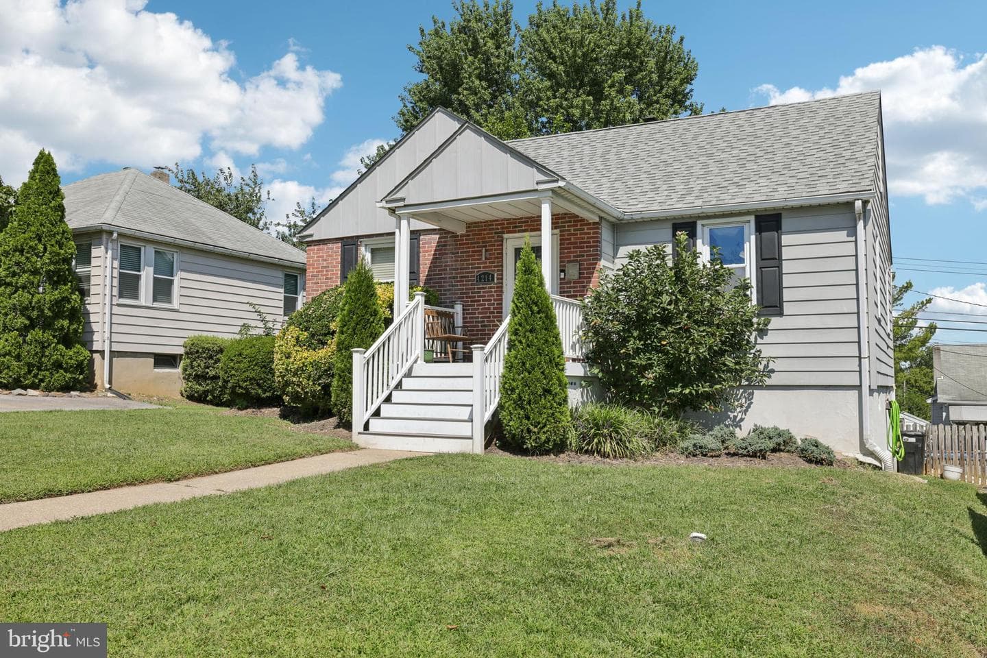 4214 Thorncliff Road photo 3