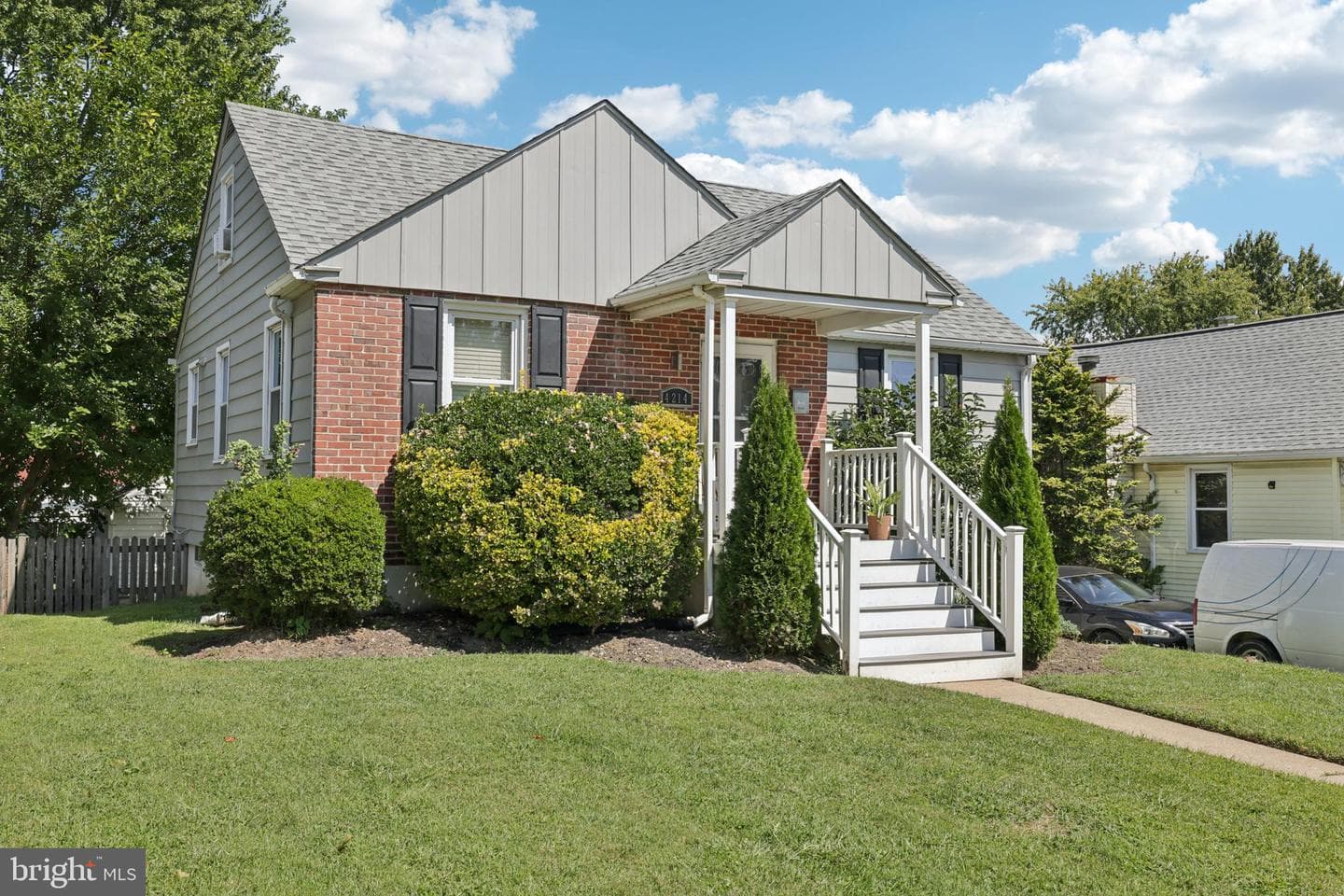 4214 Thorncliff Road photo 6