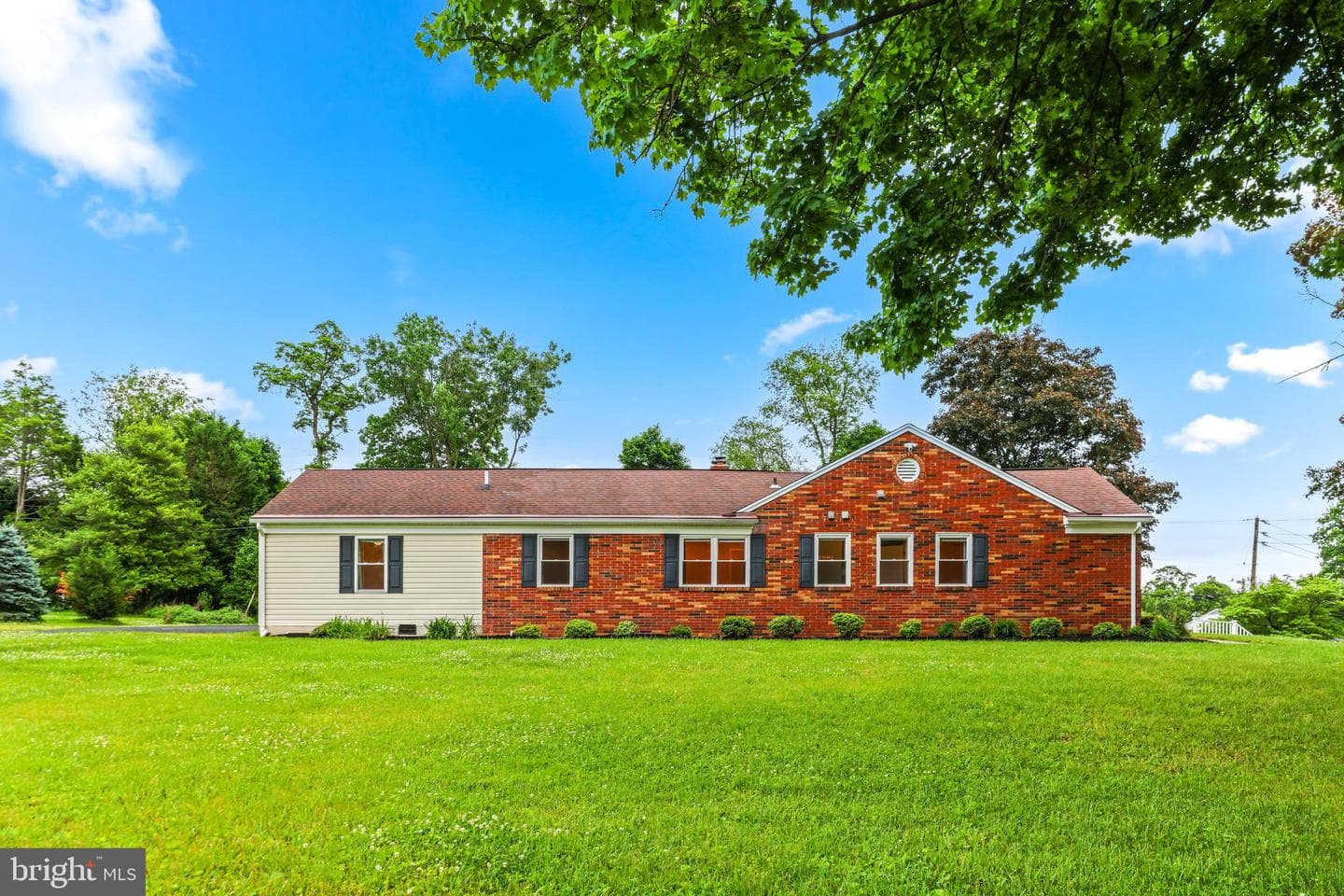 2300 Ravenview Road photo 2