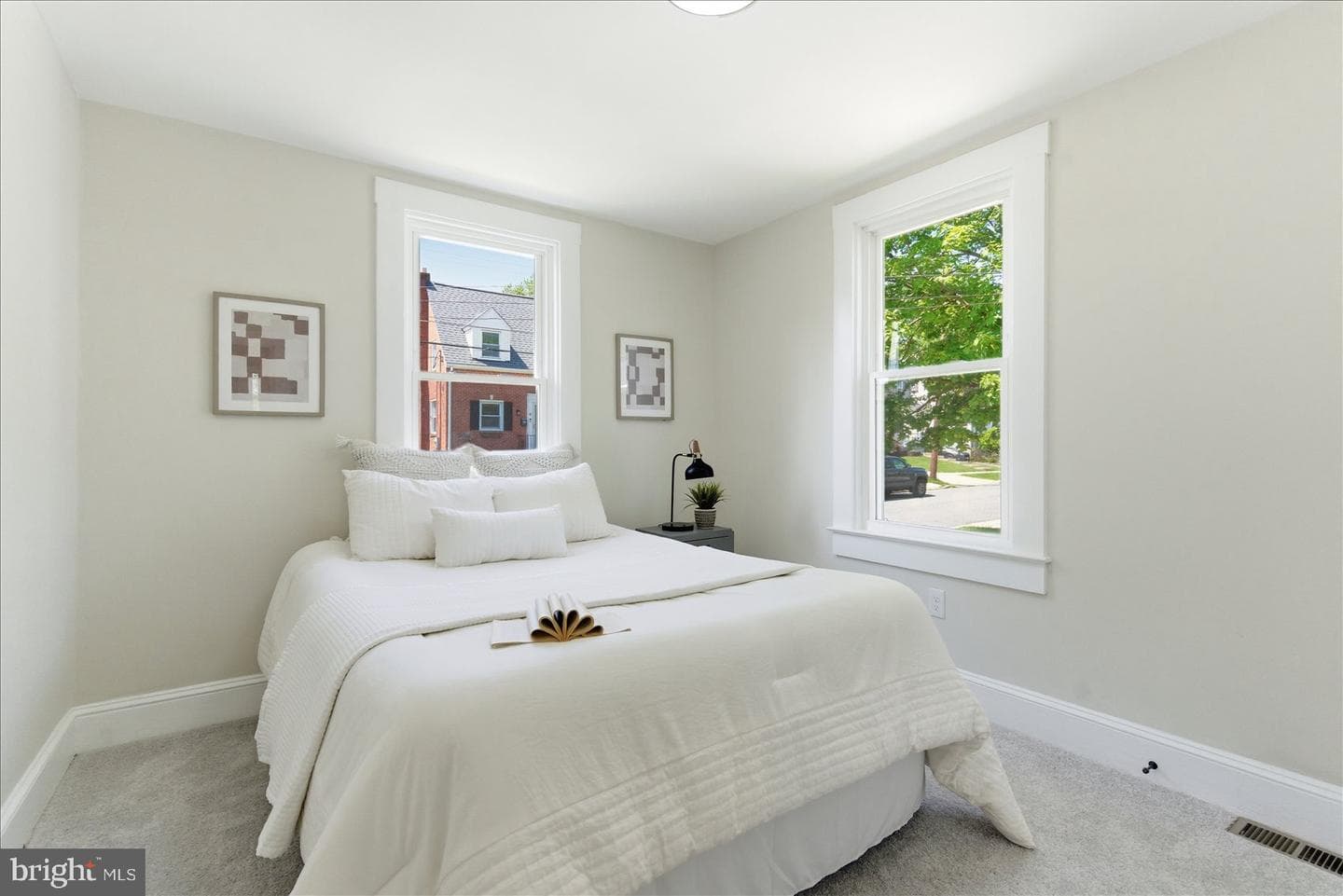 1 Glenwood Avenue photo 22
