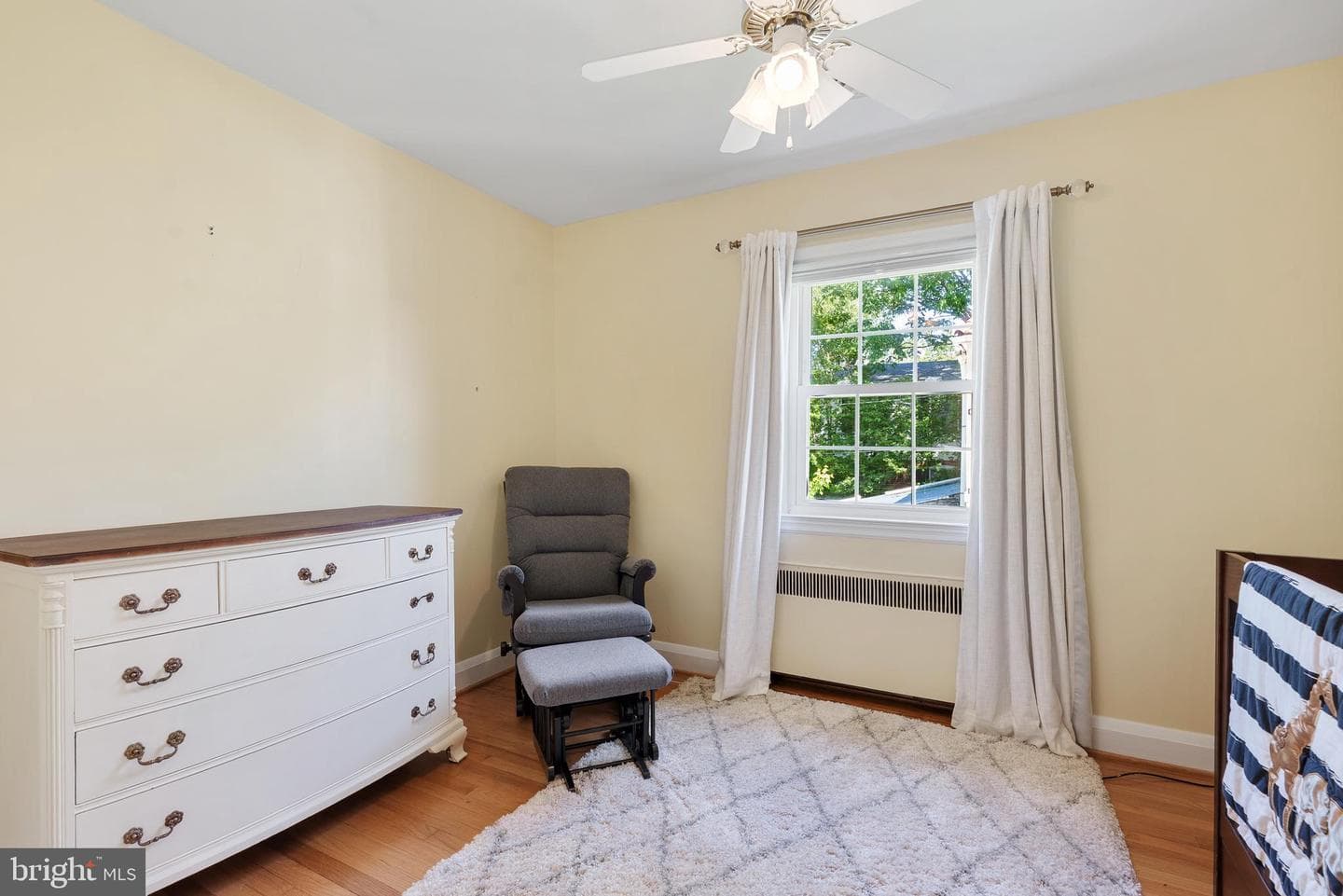 818 Kingston Road photo 26