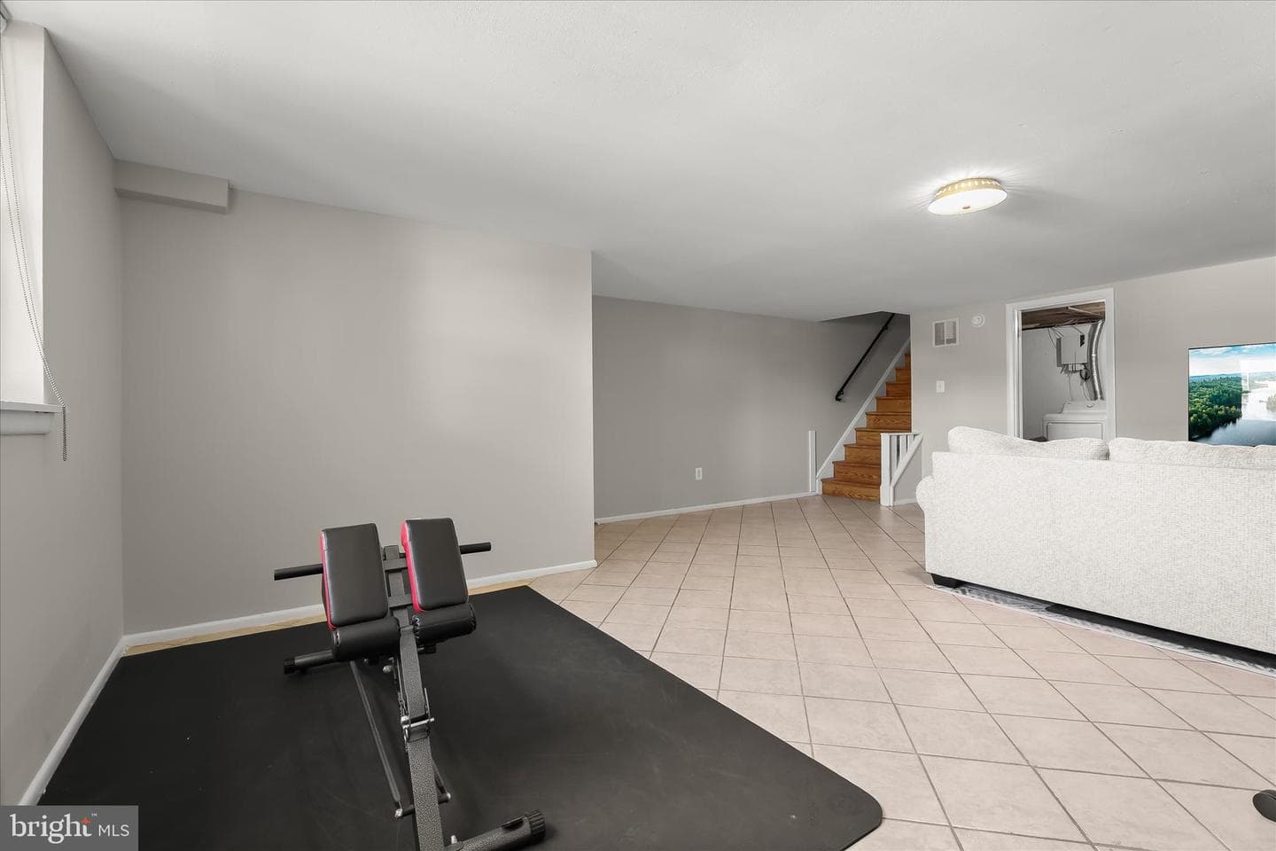 5663 Chelwynd Road photo 30
