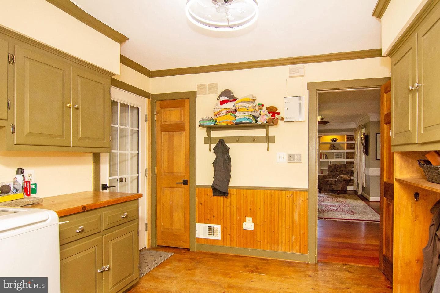 18603 Falls Road photo 42
