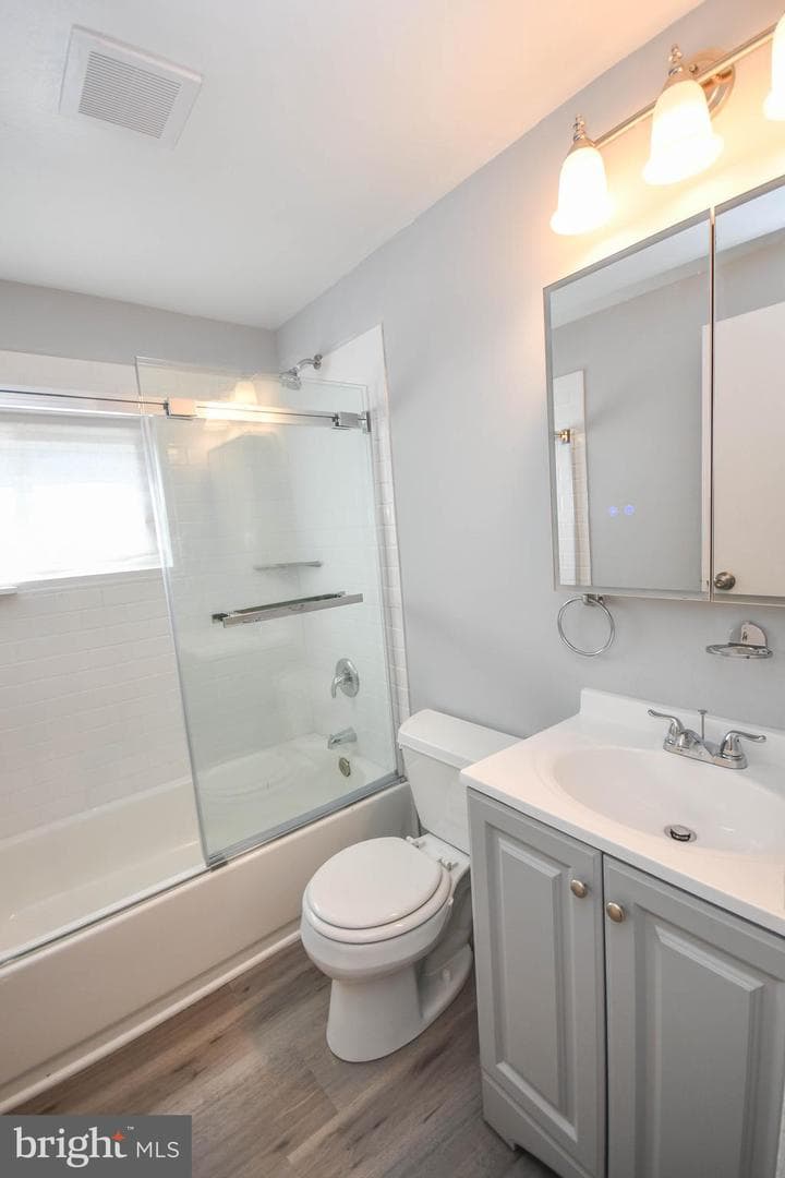 332 Suter Road photo 11