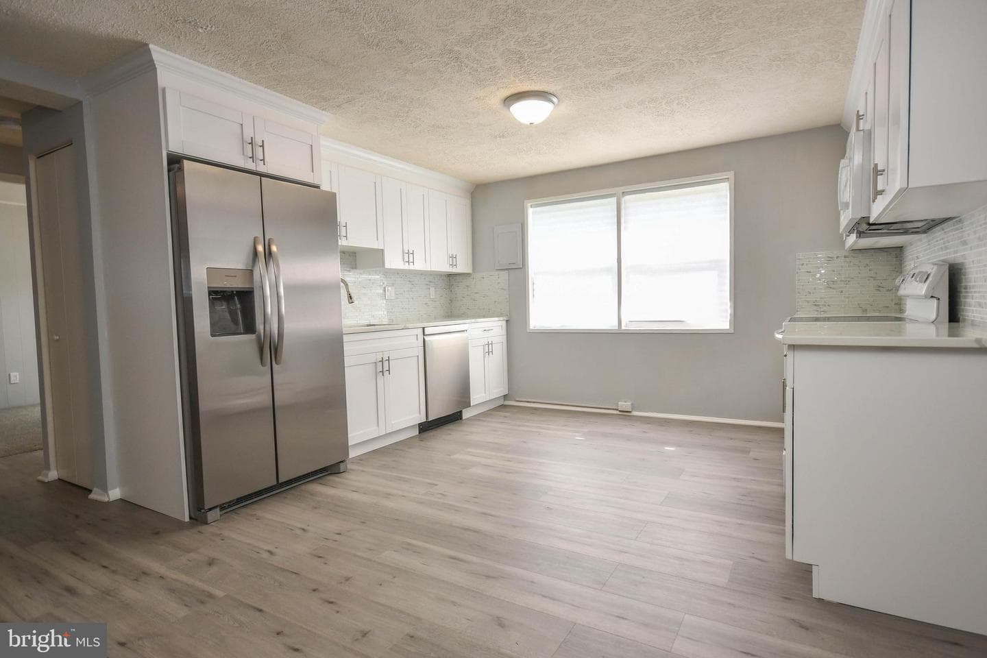 332 Suter Road photo 5