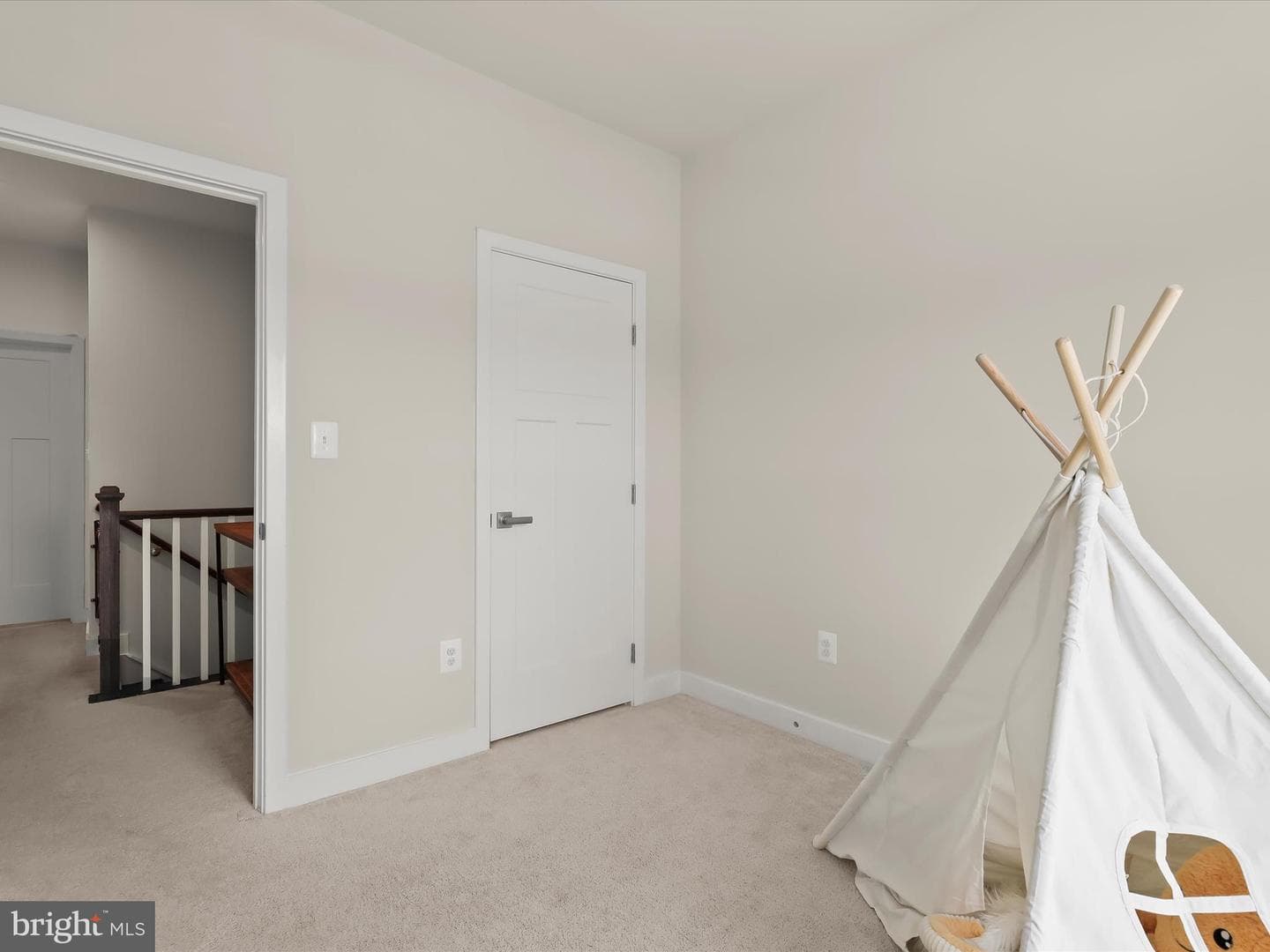 302 Bevington Street photo 25