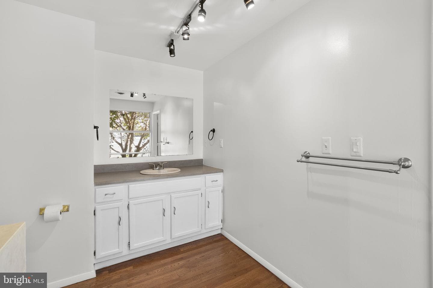 7512 Far Hills Drive photo 26