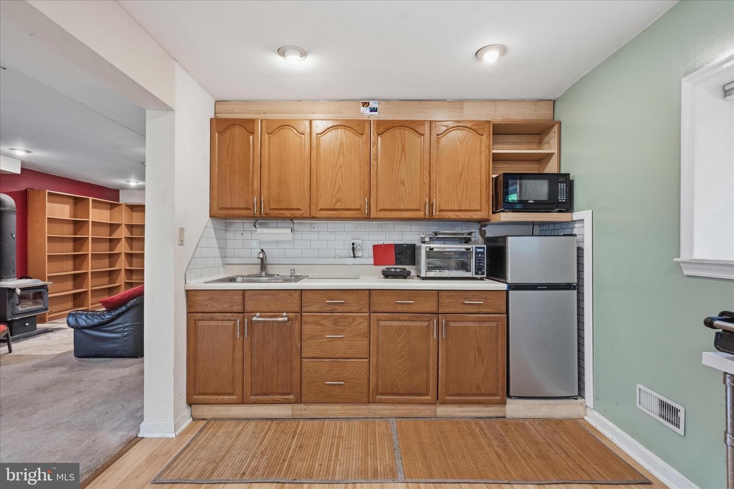 10913 Summit Avenue photo 24