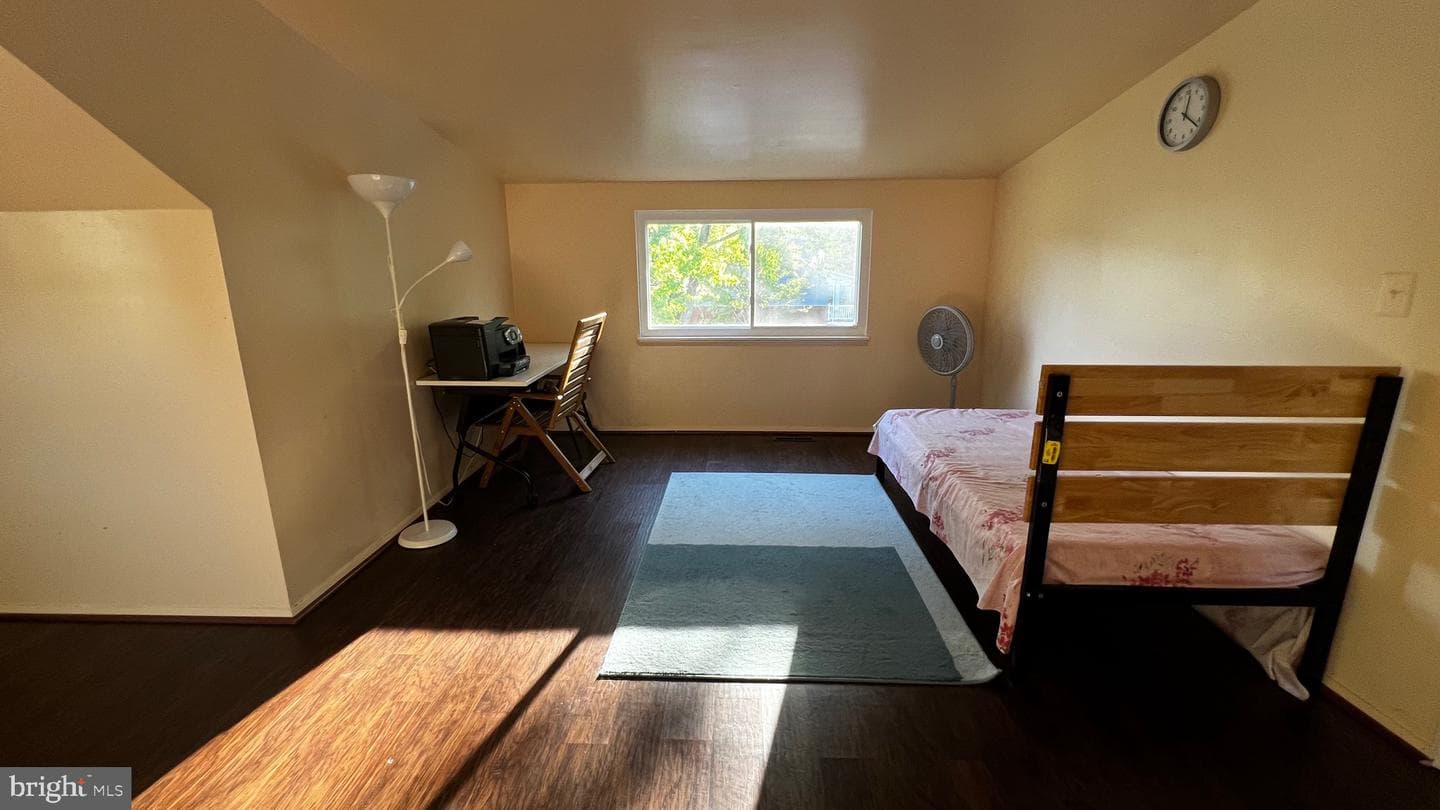 2024 Kennicott Road photo 19