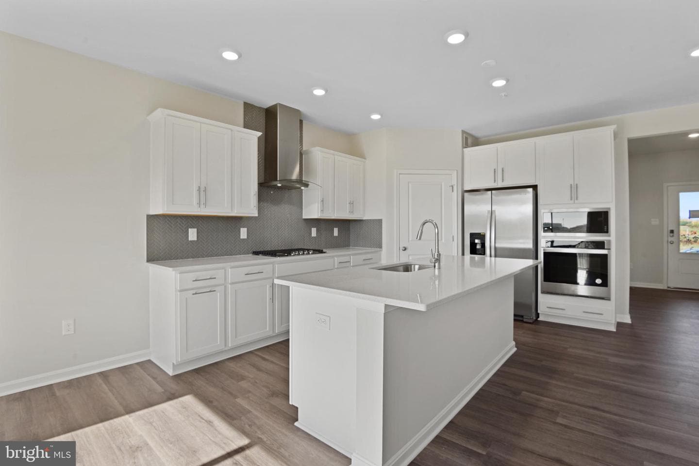 1206 Otter Point Court photo 5