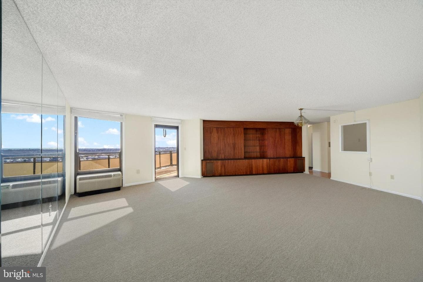 205 E Joppa Road #1604 photo 10
