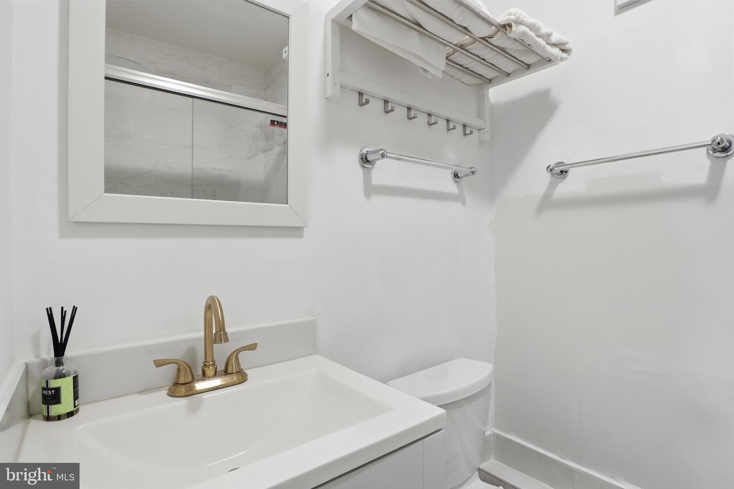 2304 Poplar photo 37