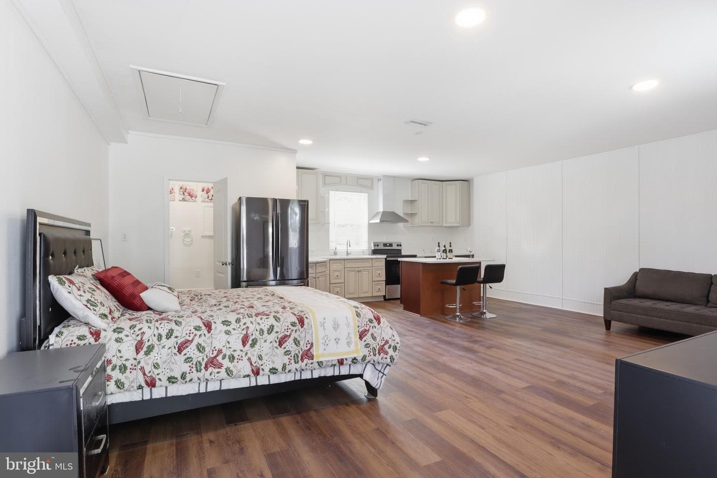 2304 Poplar photo 44