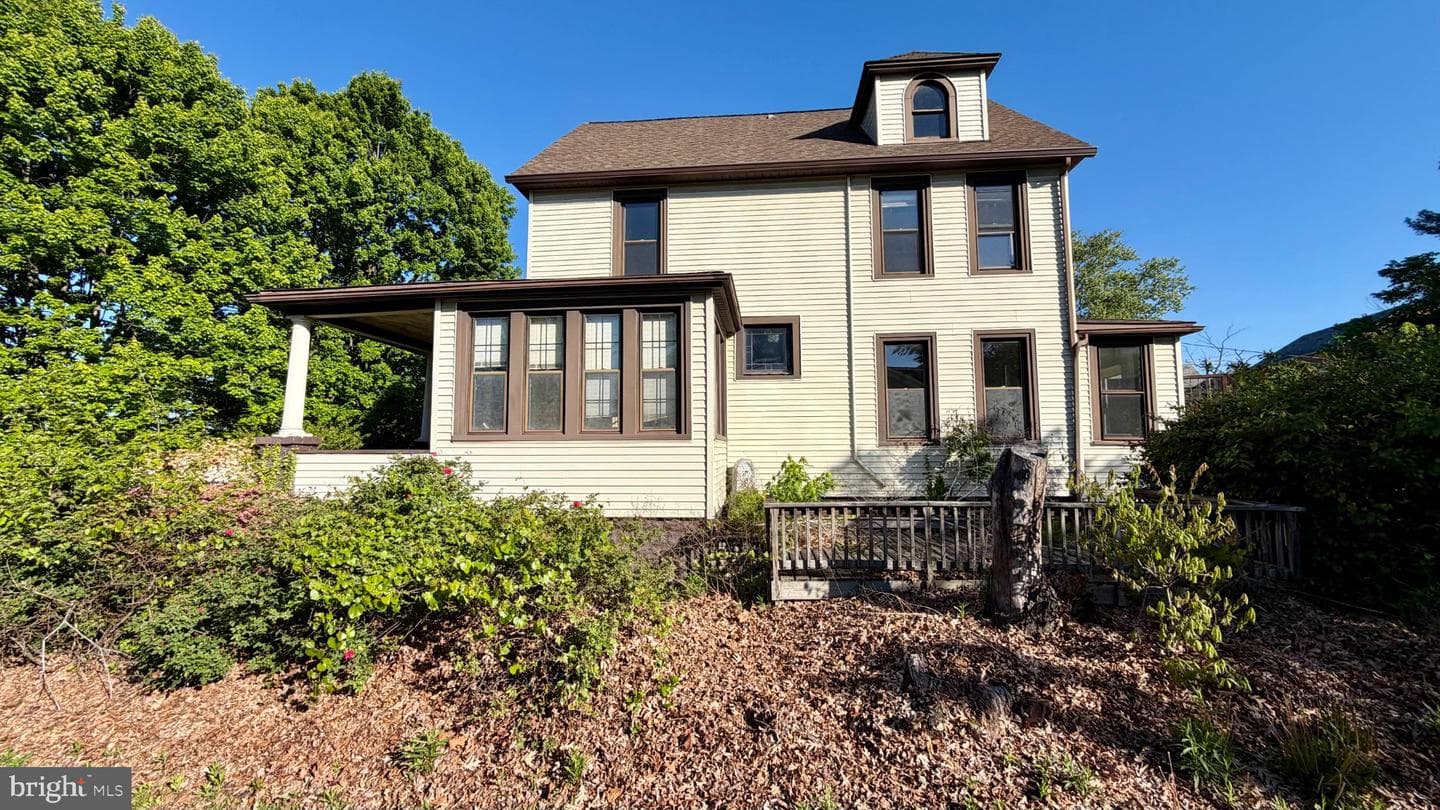 927 Leeds Avenue photo 25
