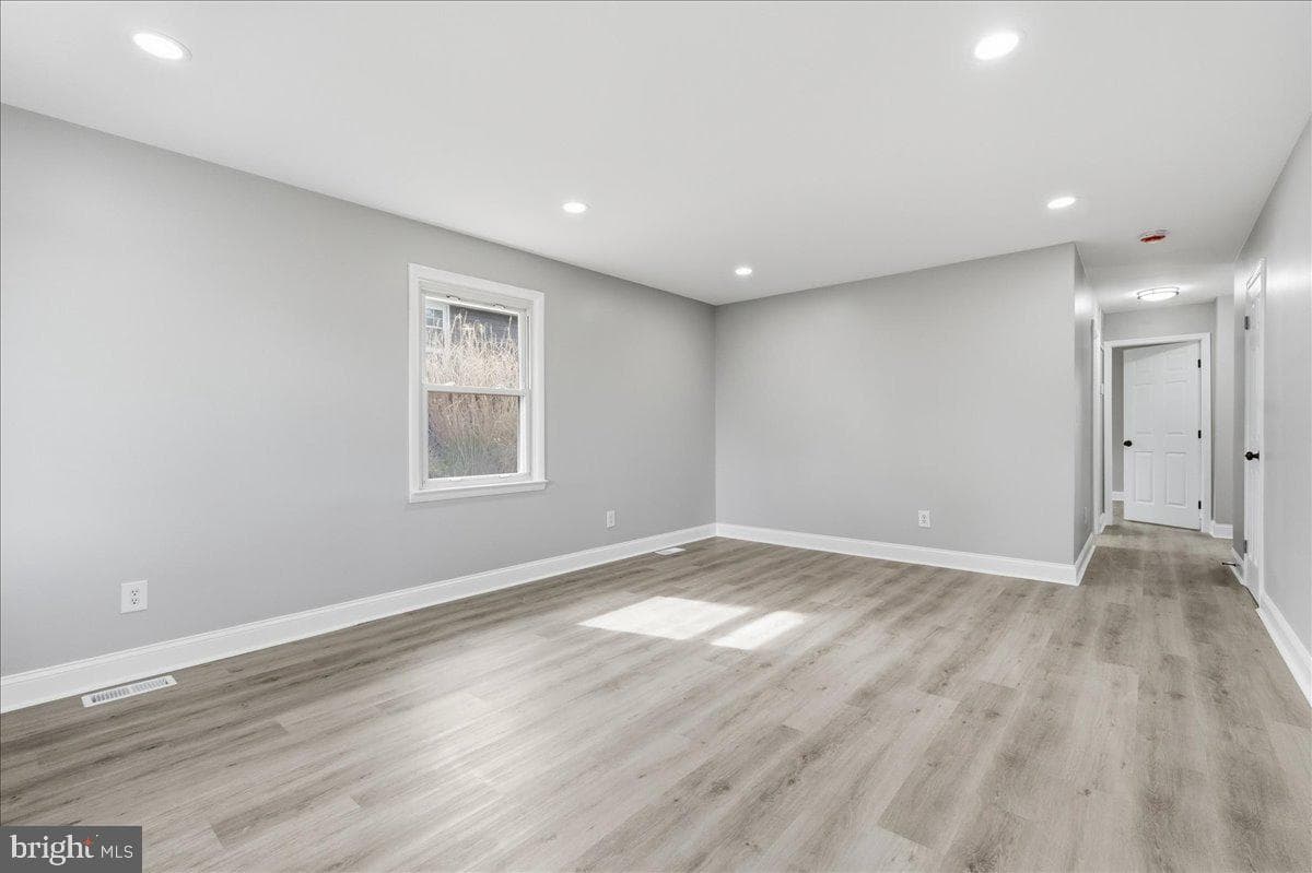 6305 Carlynn Avenue photo 3