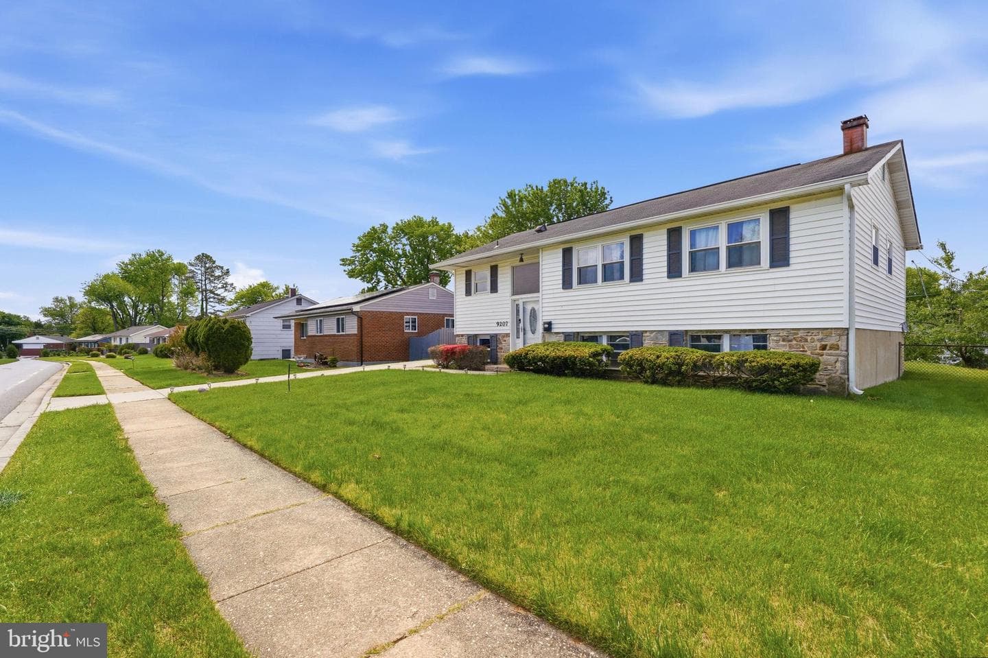 9207 Allenswood Road photo 3