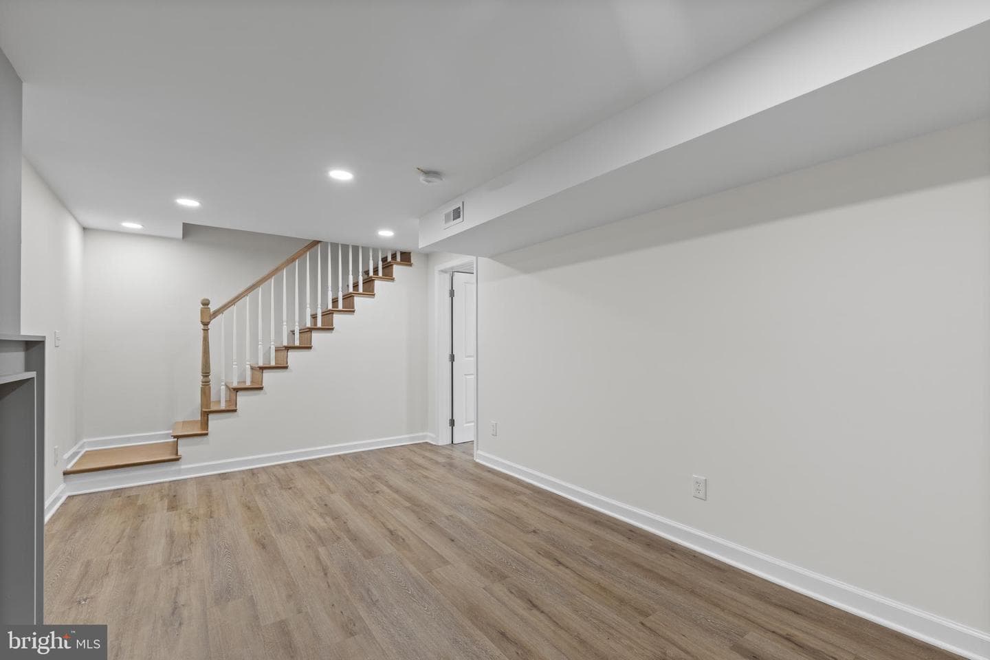 5434 Dogwood photo 24