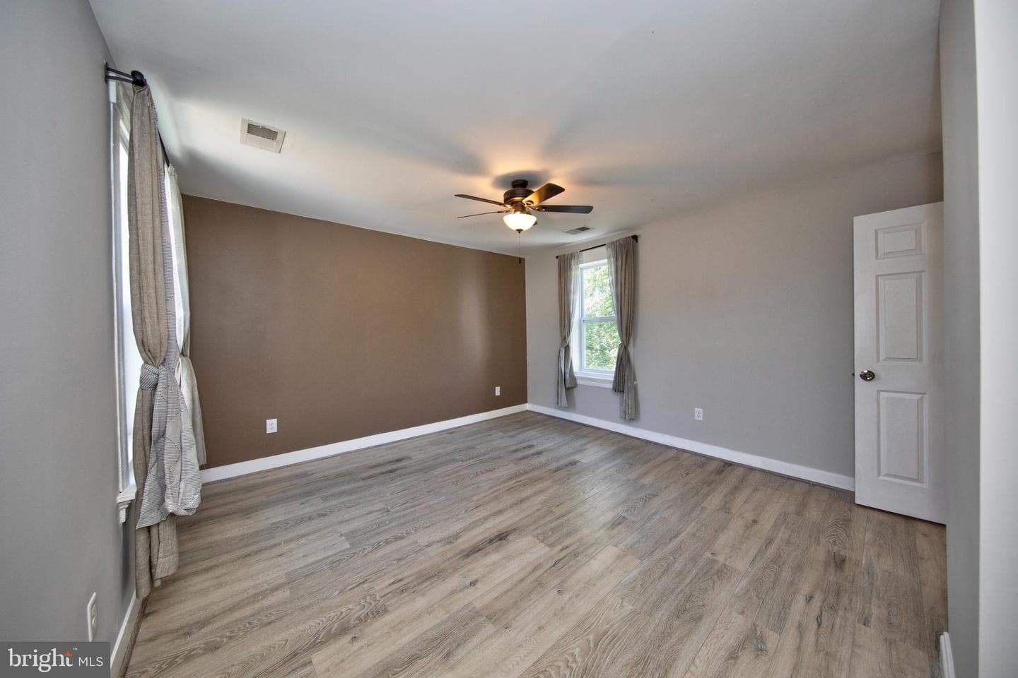1820 Arbutus Avenue photo 19