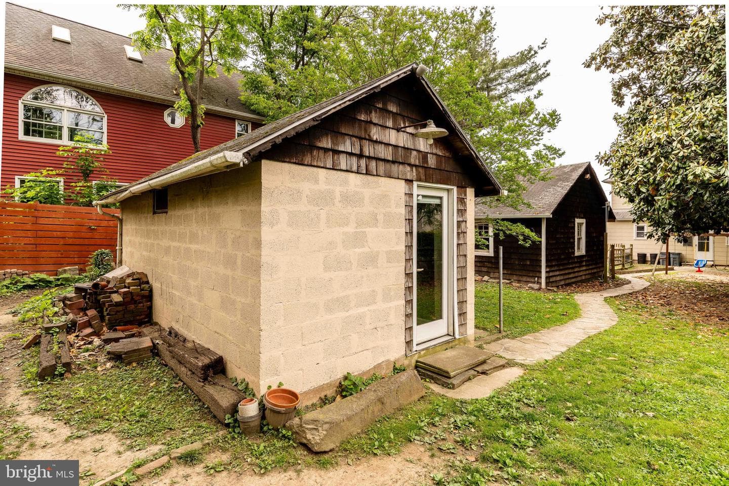 1823 Mayfield Avenue photo 20