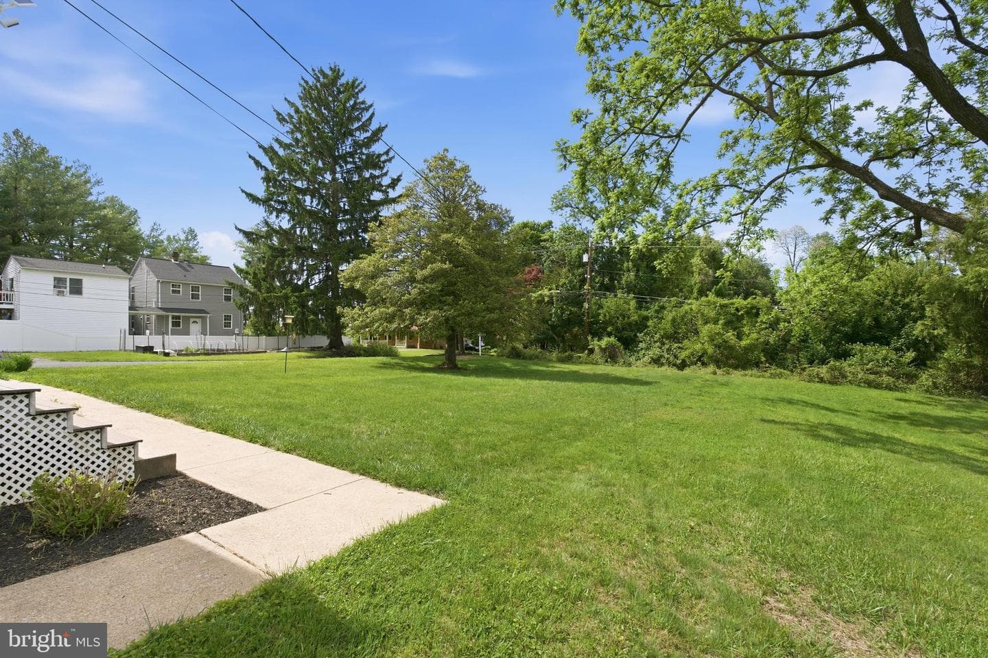 19 Timber Grove Road photo 32