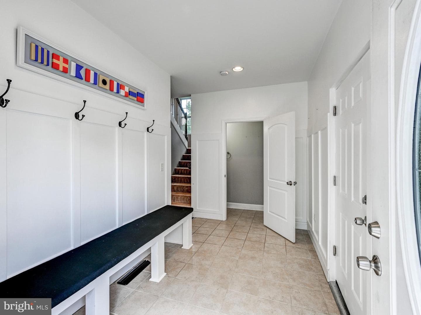 13206 Cherwin Avenue photo 4