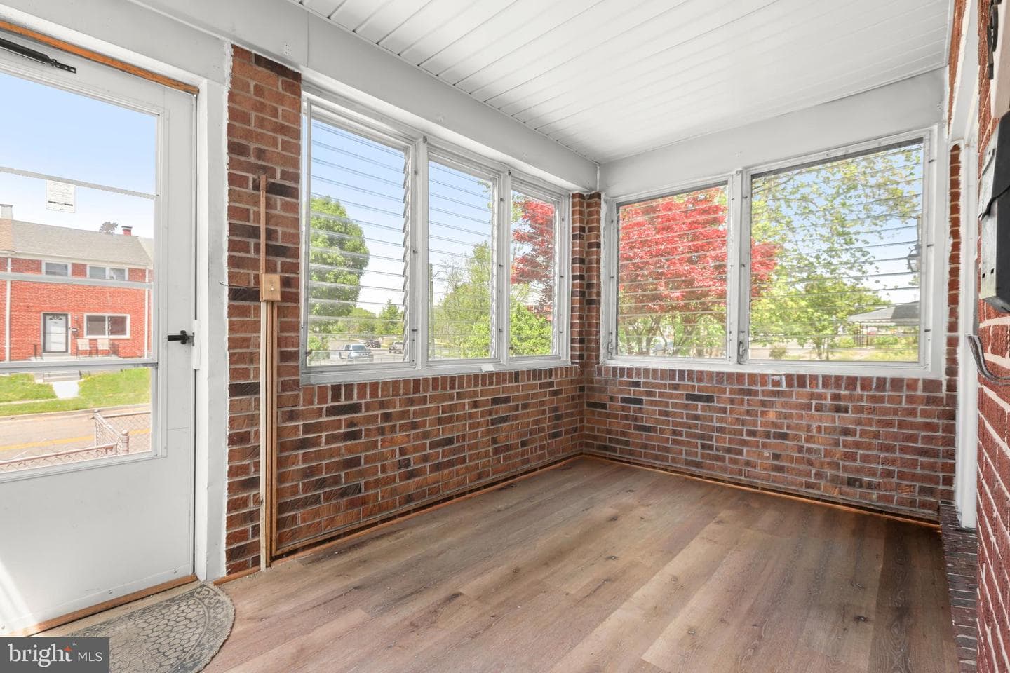 1569 Williams Avenue photo 5