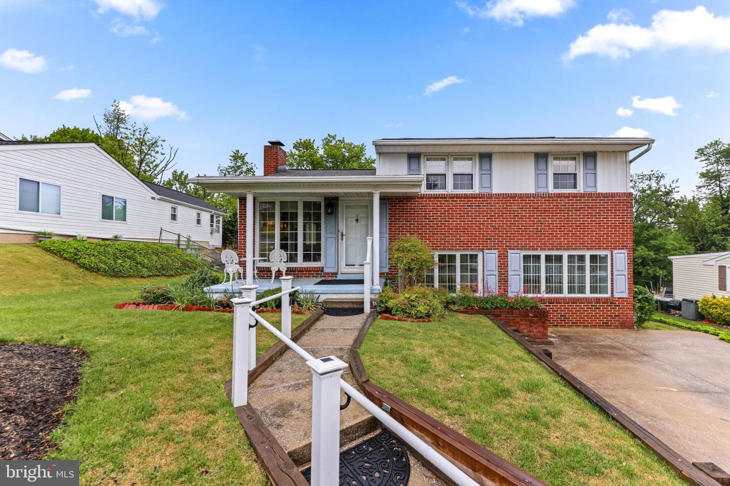 3416 Glenside Drive photo 2