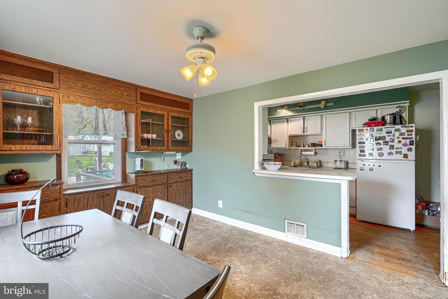 1842 Dunmere Road photo 13