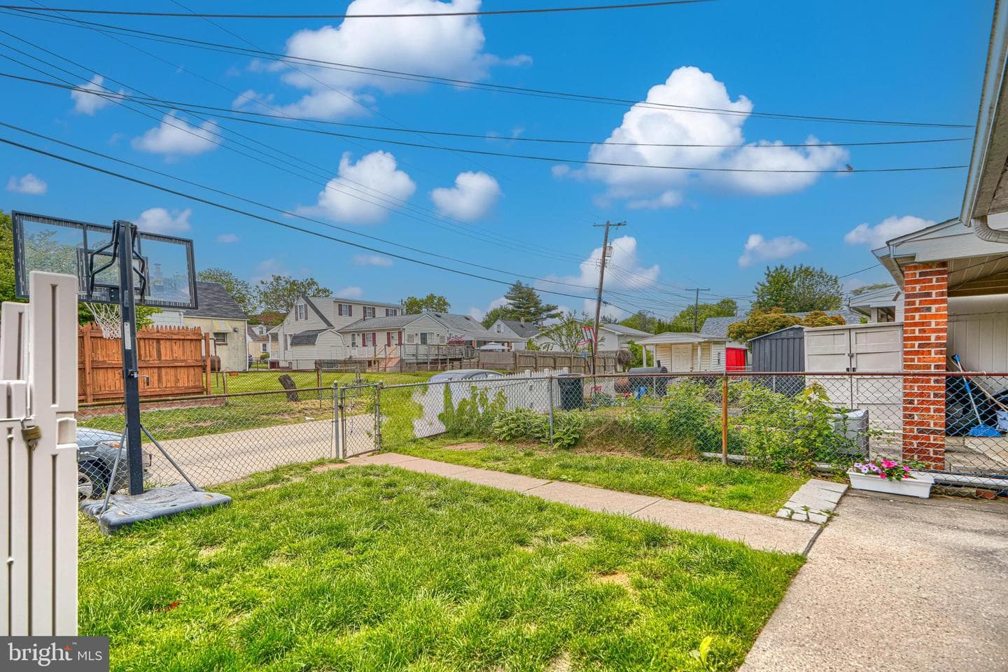 1842 Dunmere Road photo 33