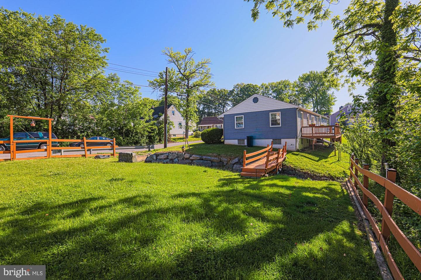 7933 34th Street photo 28