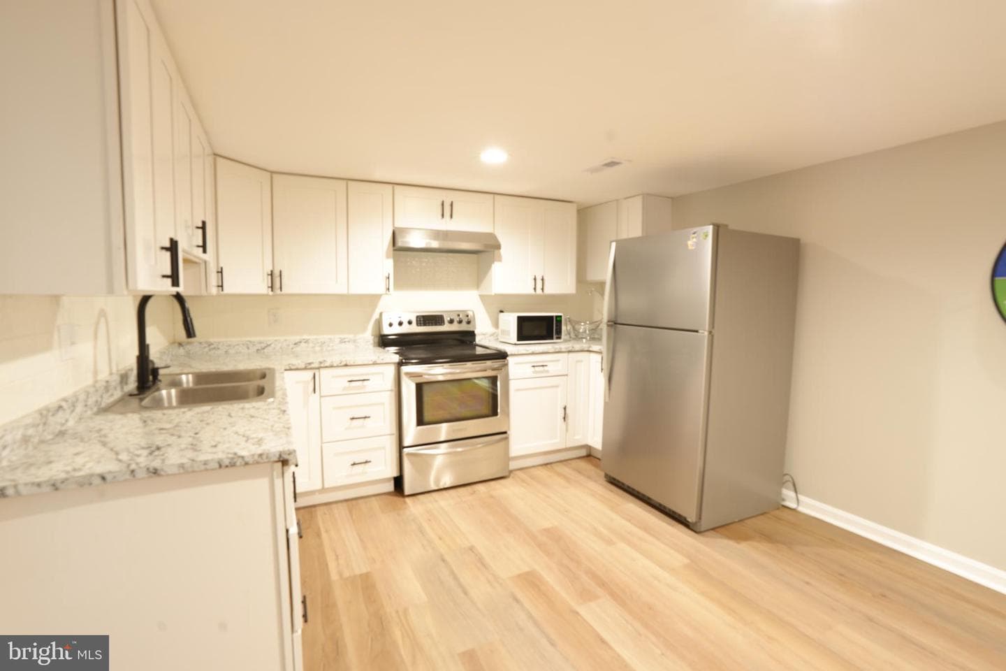 6205 Marglenn Avenue photo 23
