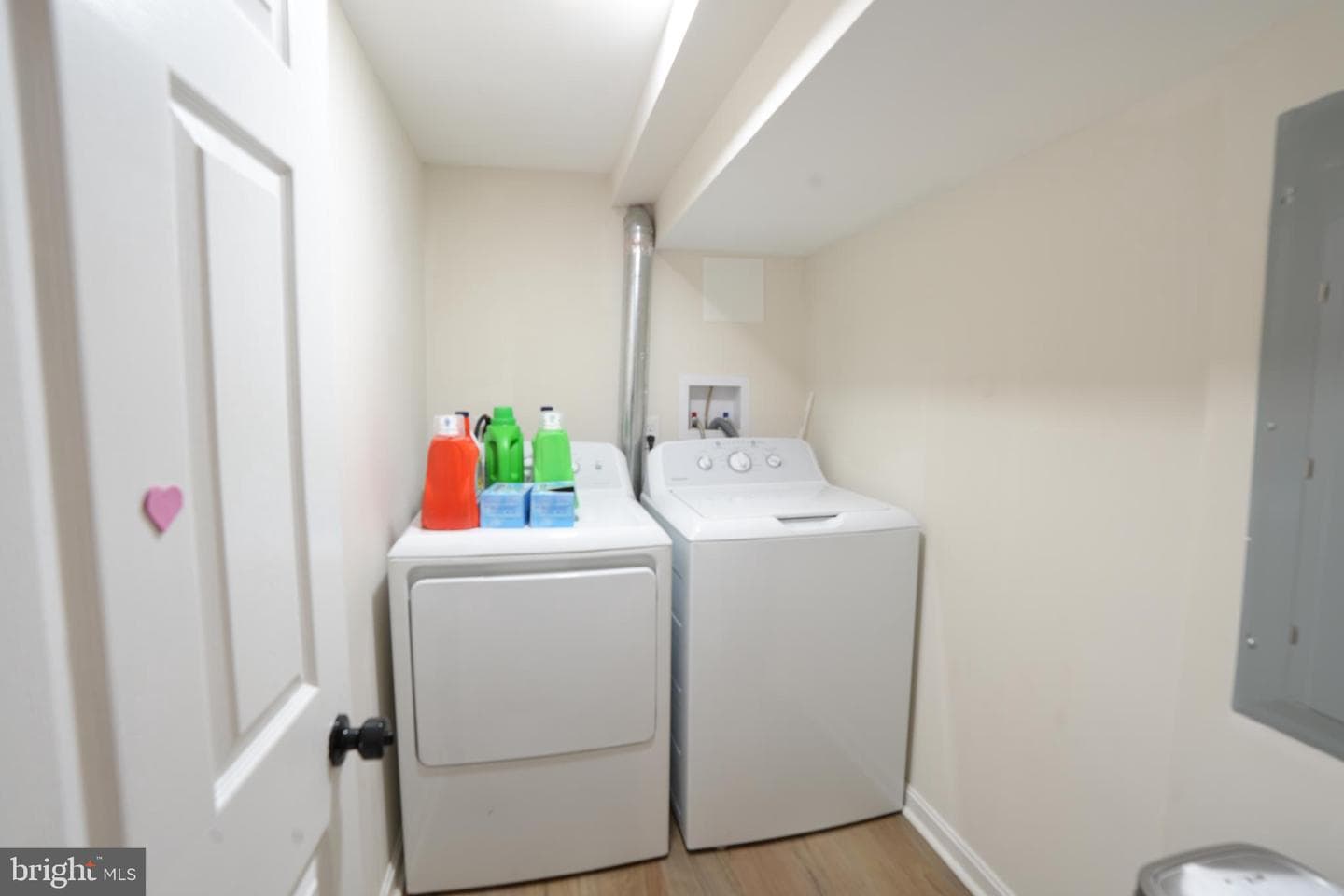 6205 Marglenn Avenue photo 24