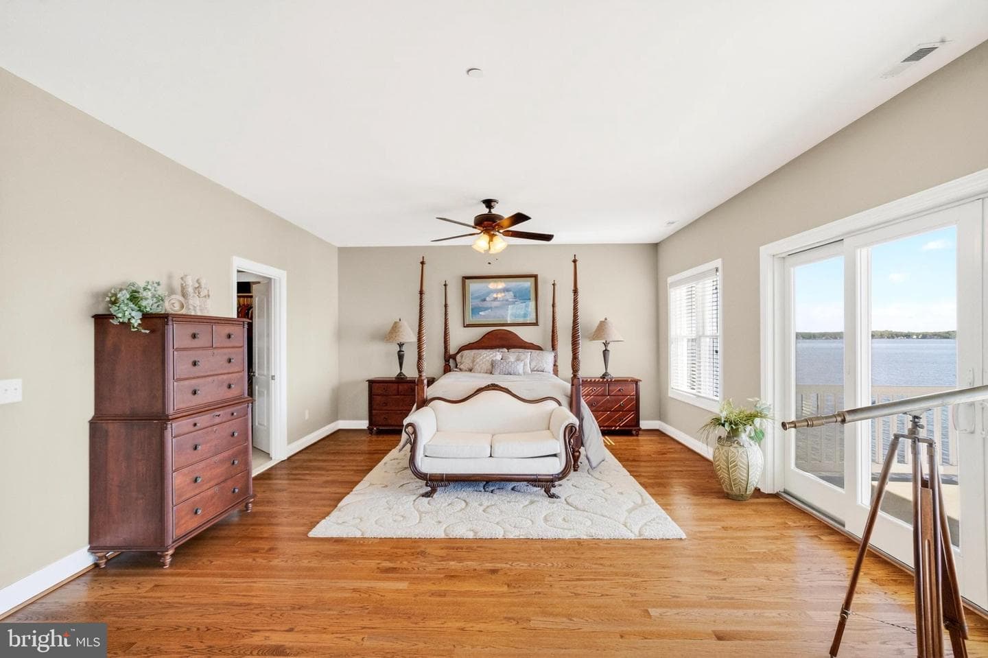 605 Rockaway Beach Avenue photo 27