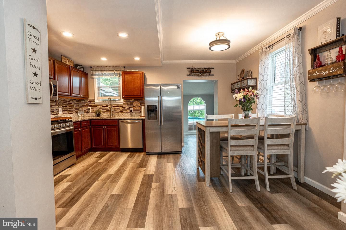 220 Pinewood Road photo 6