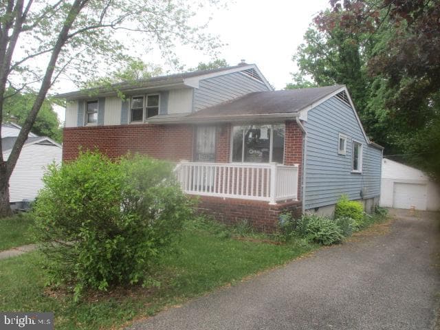 9122 Orbitan Road photo 2